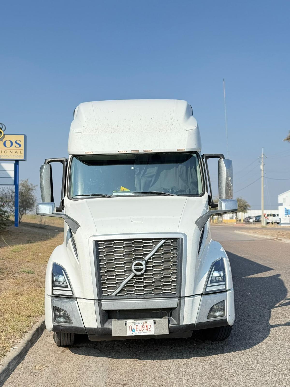 Applause Logistics experienced dispatch and tracking team managing North American freight